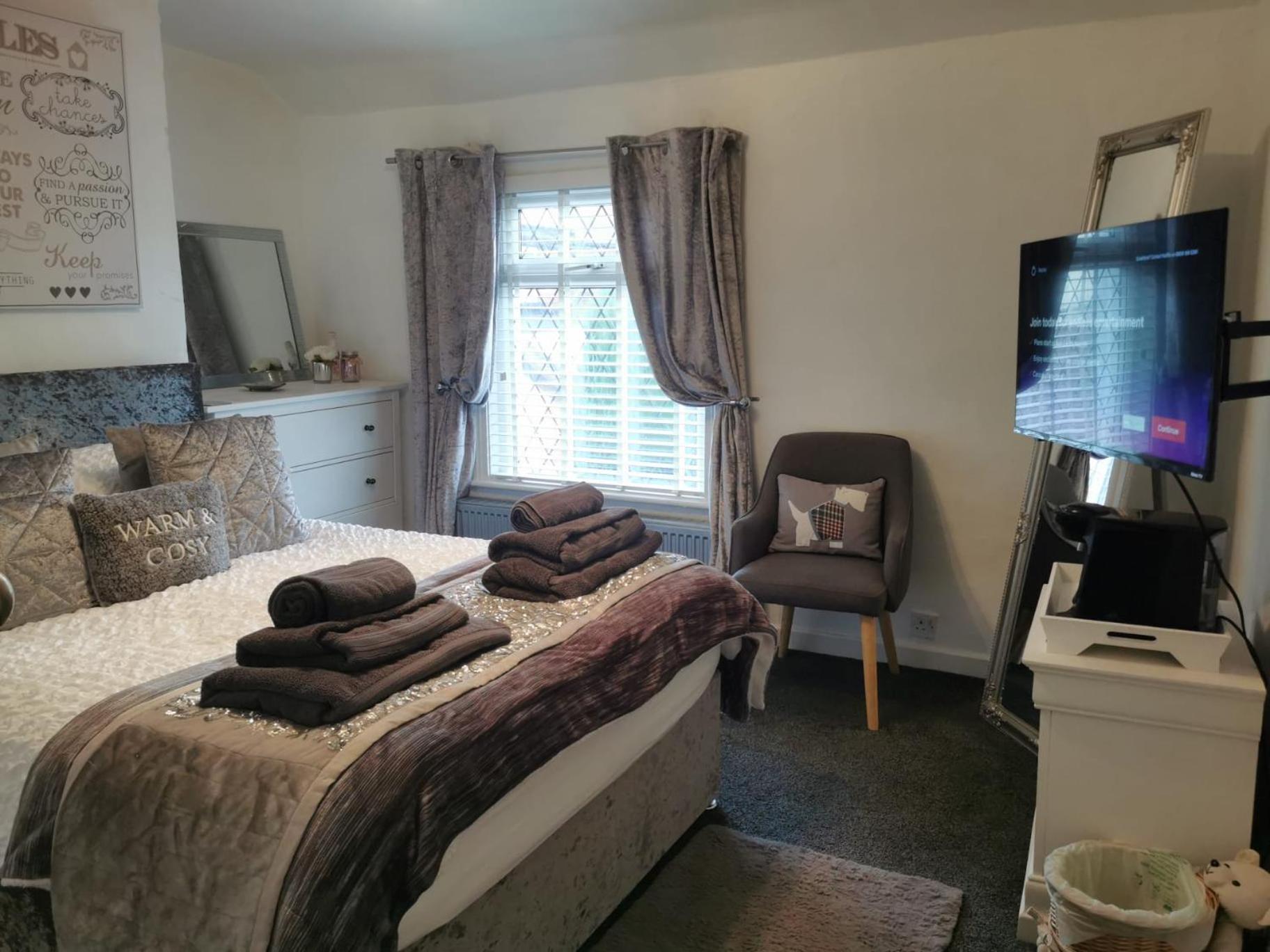 Villa Stunning 2-Bed House In Macclesfield Cheshire Exterior foto